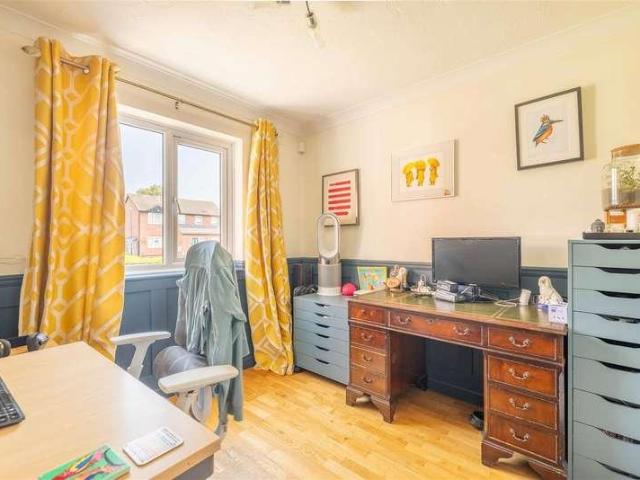 House for sale in Holyport, Bray