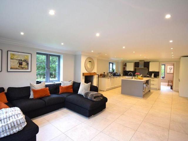 House for sale in Berrick Salome, Oxfordshire