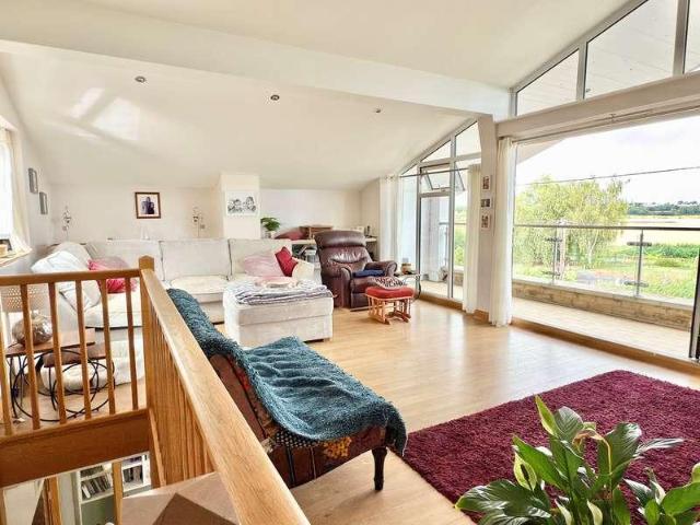 House for sale in Crookhill, Worcestershire