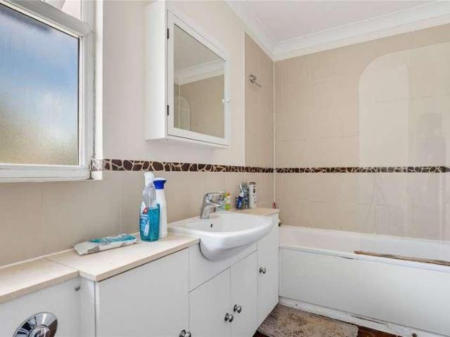 House for sale in Balham, Greater London