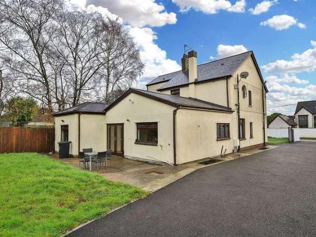 House for sale in Marshfield, Wales