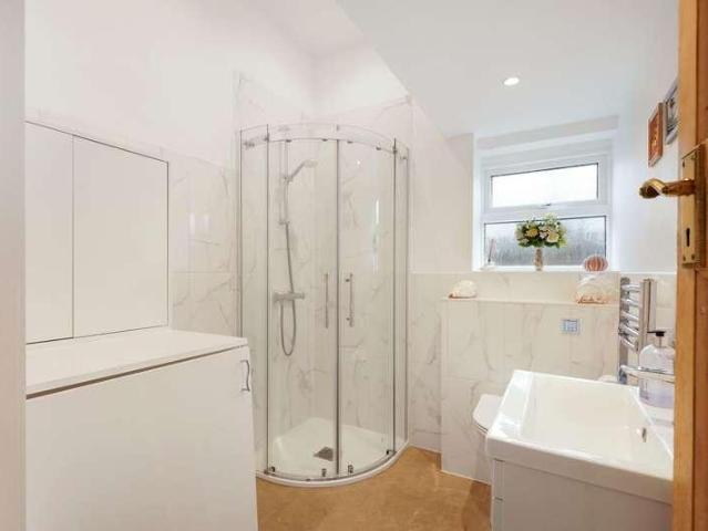 House for sale in Golders Green, Greater London