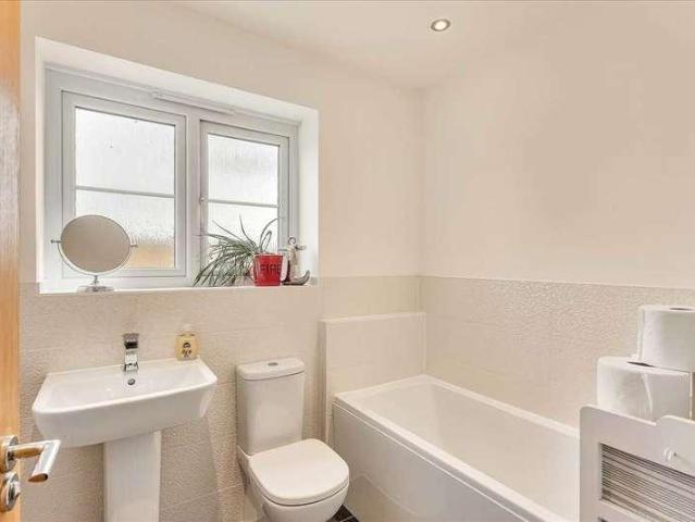 House for sale in Olney