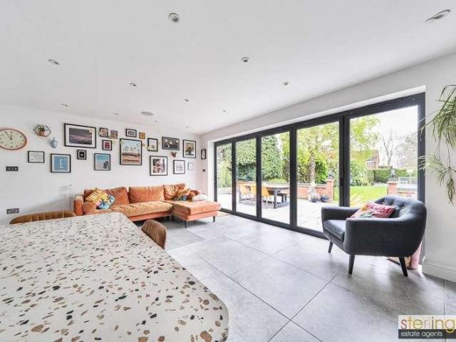 House for sale in New Mill, Pouchen End