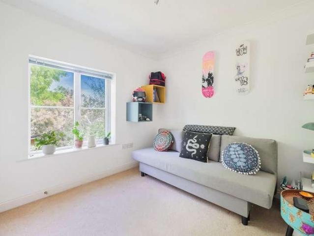 House for sale in West Ewell, Epsom