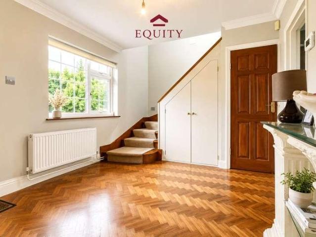 House for sale in Bush Hill Park, Greater London