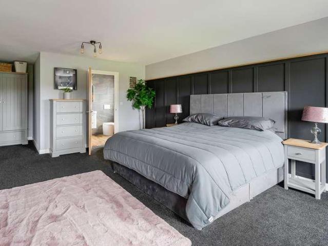 House for sale in Frith Bank, Boston
