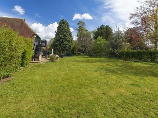 House for sale in Oad Street, Kent
