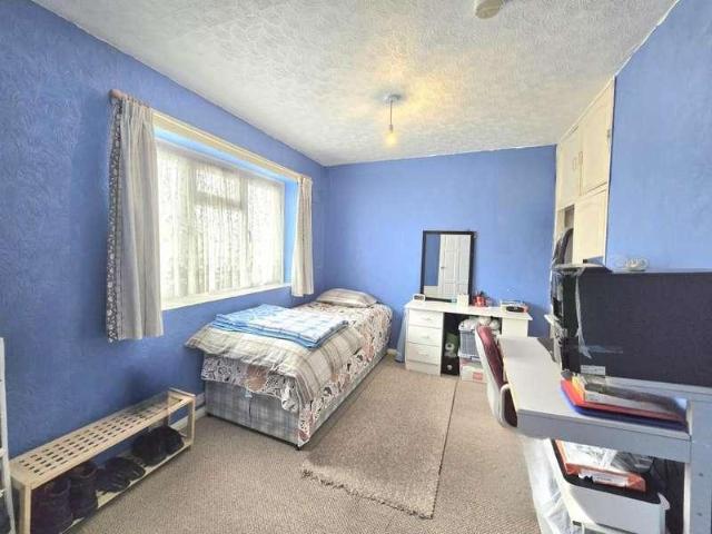 House for sale in London Borough of Hounslow, Heston
