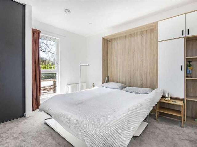 House for sale in Cockfosters, Greater London