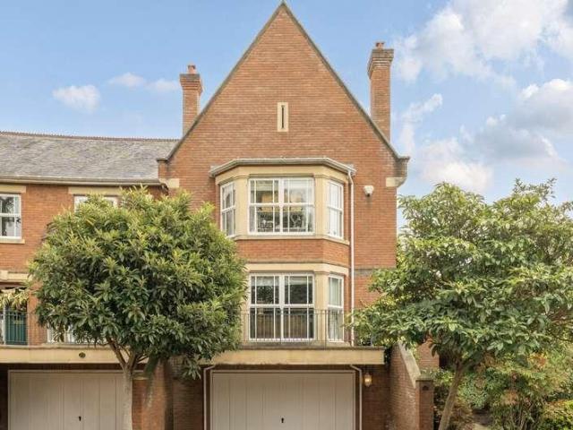 House for sale in Row Town, Surrey