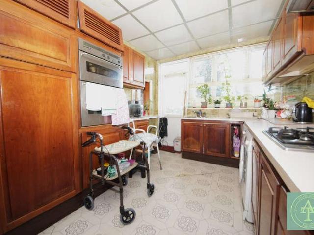 House for sale in Southgate, Oakwood