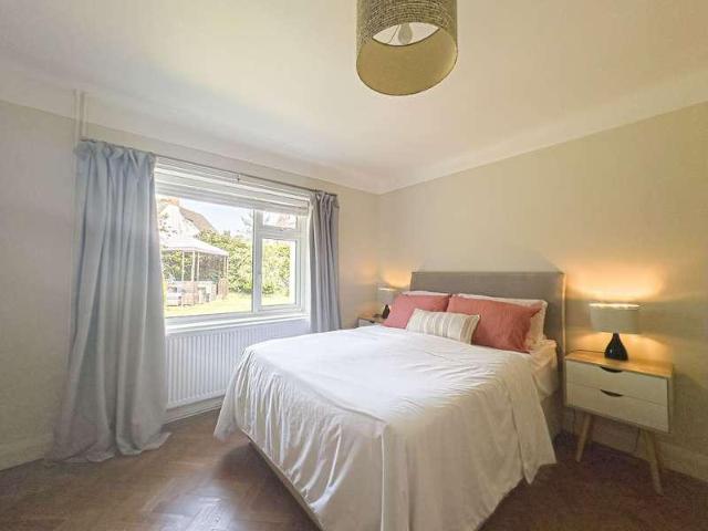 House for sale in Gayton, Cheshire