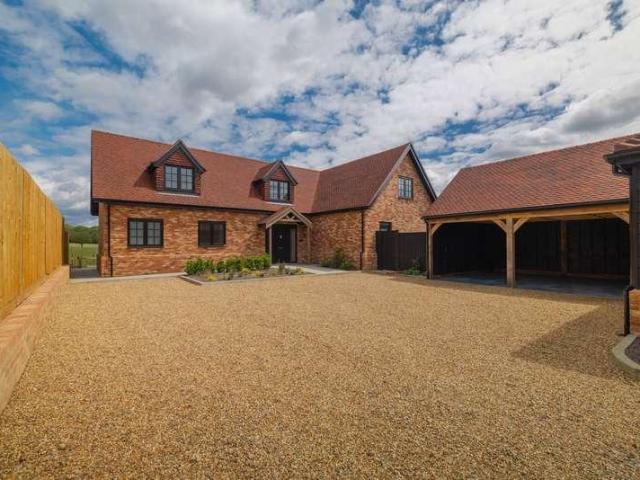 House for sale in Pachesham Park, Surrey