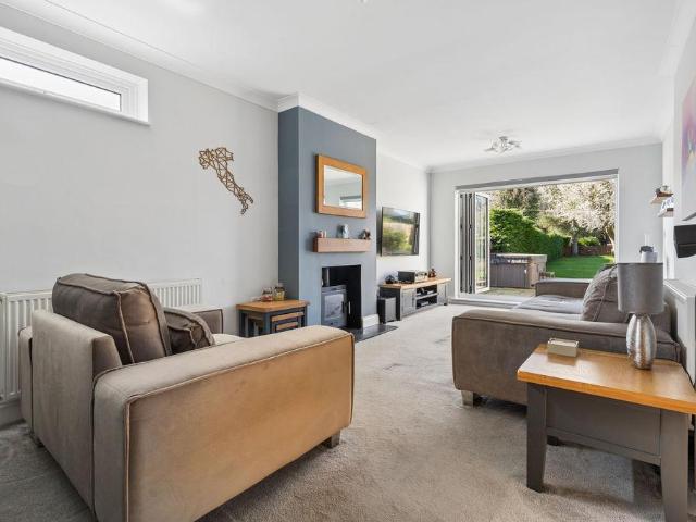 House for sale in Piddington and Wheeler End, Lane End