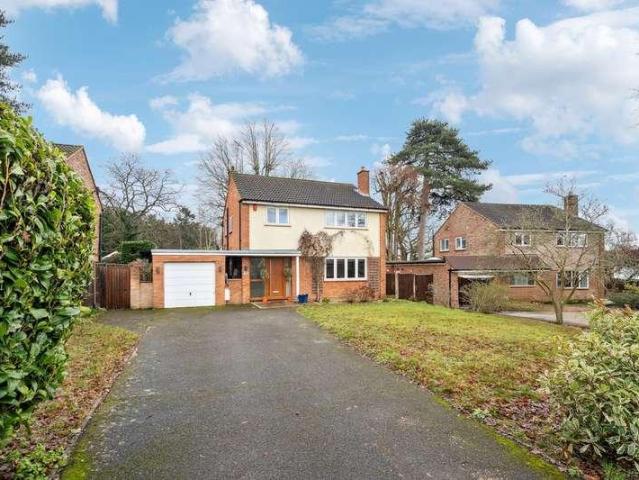 House for sale in Farnham Common, Buckinghamshire