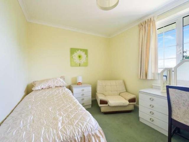 House for sale in Woodmansterne, Reigate and Banstead
