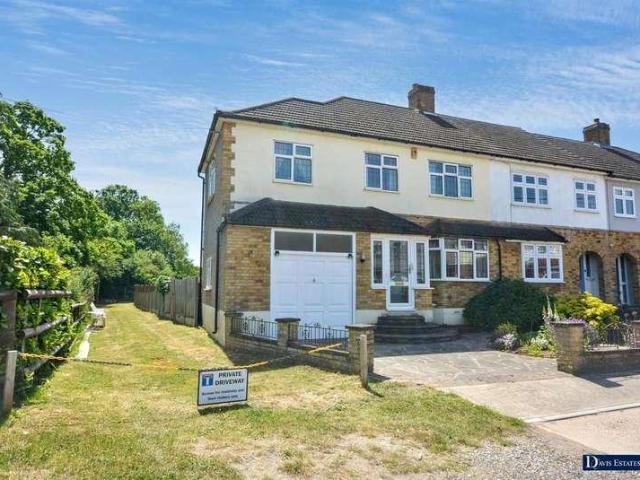 House for sale in Harold Wood, Greater London