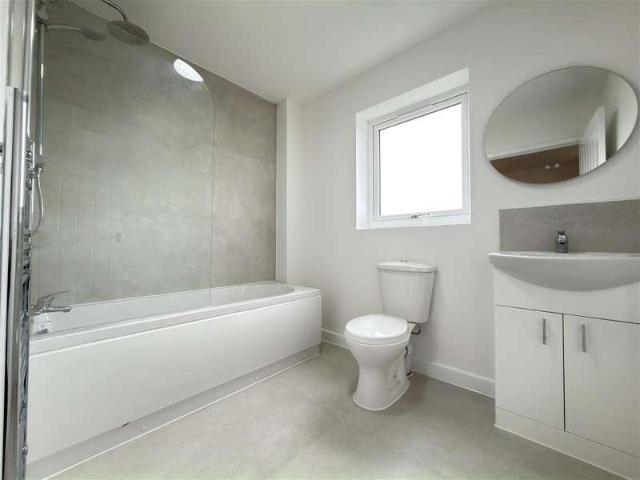 House for sale in Old Wharf, City Of Leicester