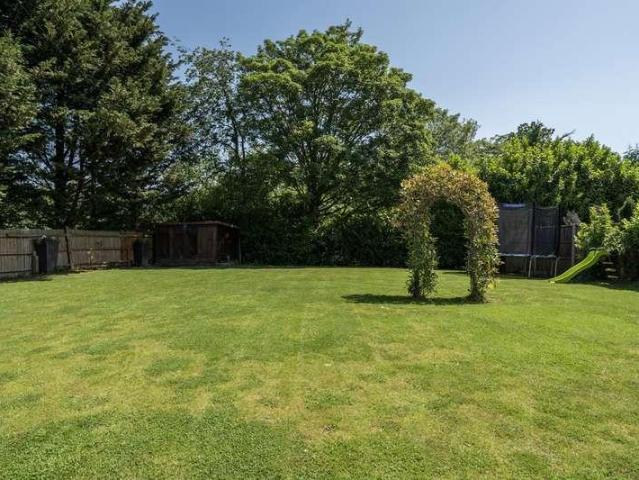 House for sale in Swallow, Buckinghamshire