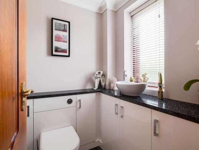 House for sale in Holywell, Ysceifiog