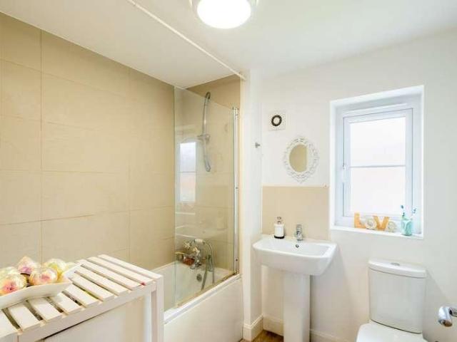 House for sale in Barton In Fabis, East Midlands