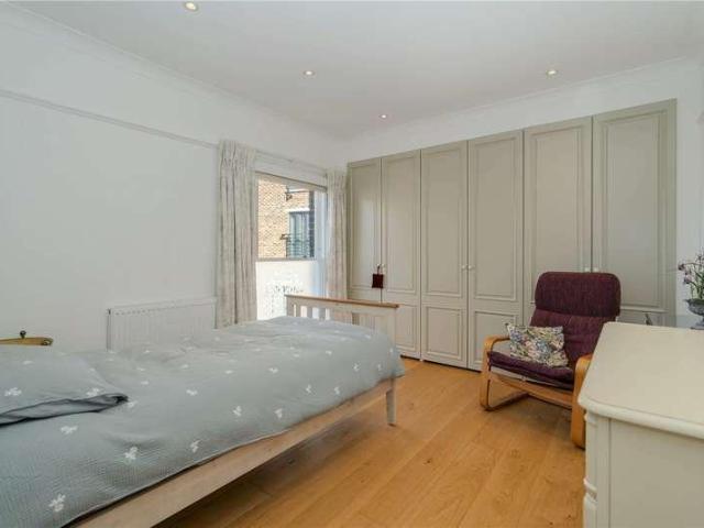 House for sale in St Margarets, Greater London