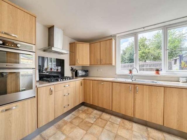 House for sale in Hanworth, Bracknell