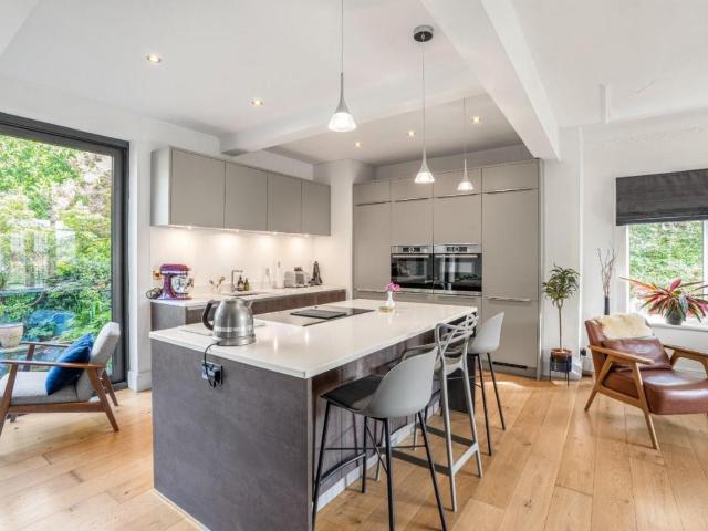 House for sale in Chapel Allerton, West Yorkshire