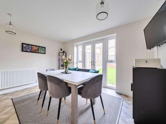 House for sale in Blackberry Park, Westerleigh