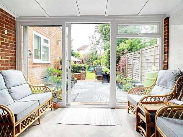 House for sale in Hall Park, Pouchen End