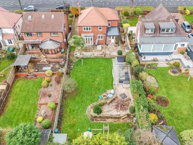 House for sale in Horbury, West Yorkshire