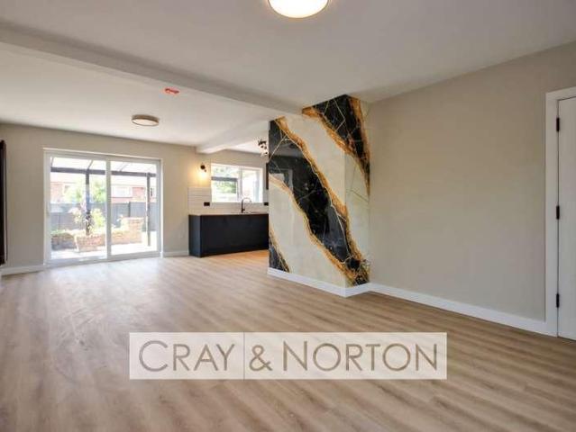 House for sale in London Borough of Croydon, Greater London
