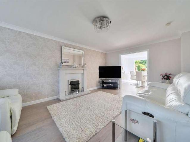 House for sale in Middlecroft, Hampshire