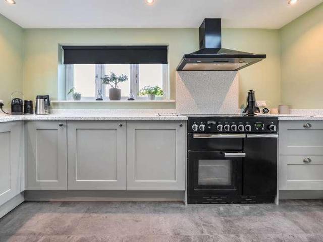 House for sale in Chipping Hill, Essex