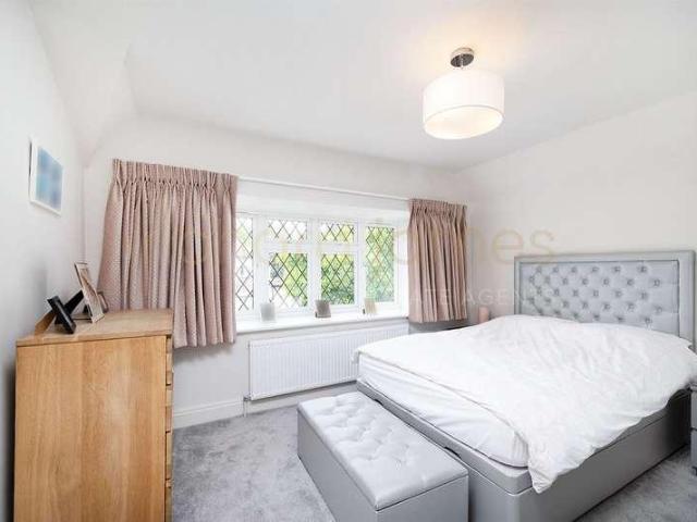 House for sale in Greater London