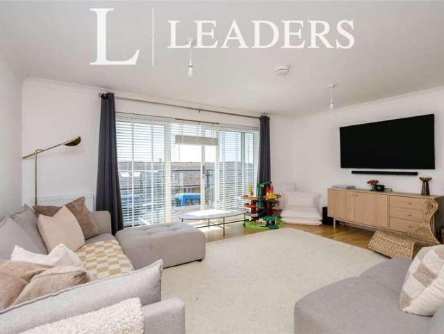 House for sale in Mount Pleasant, Iford