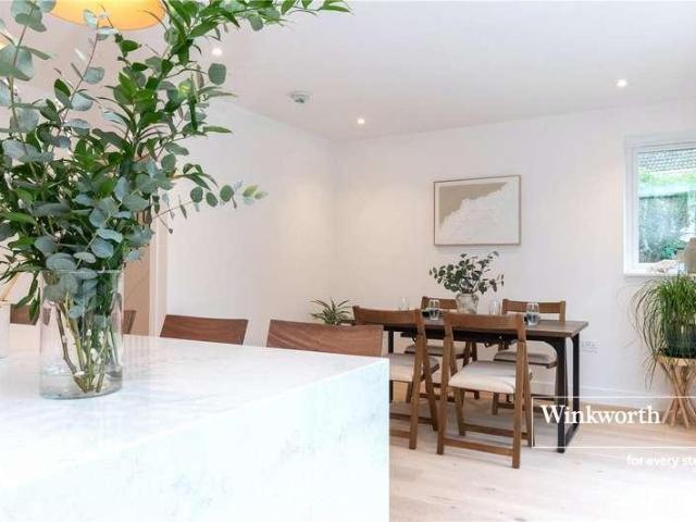 House for sale in Tricketts Cross, Ferndown