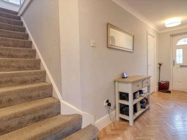 House for sale in Dale Hill, Essex