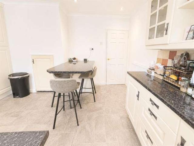 House for sale in Gadlys, Wales