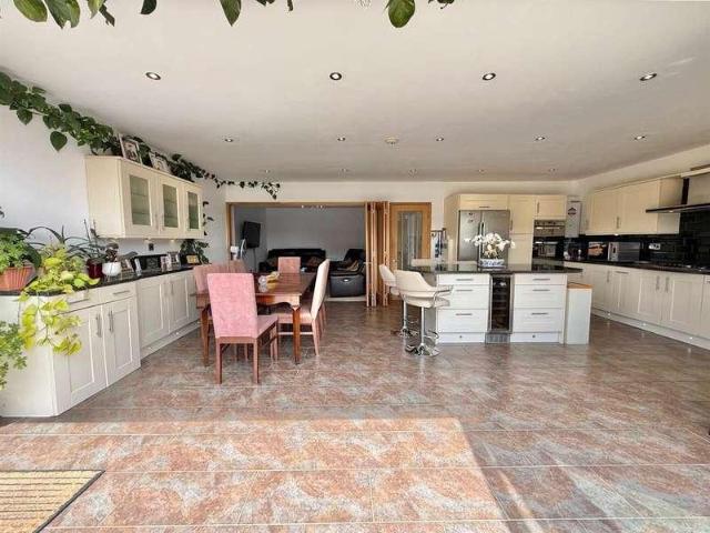 House for sale in Kingsdown, Swindon