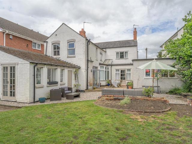House for sale in Stourbridge, West Midlands