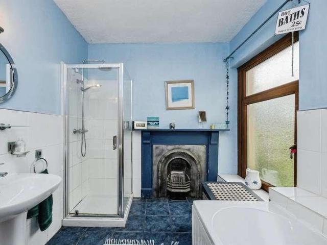 House for sale in Waunarlwydd, Wales