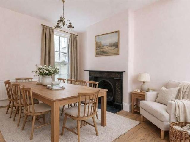 House for sale in Clapham, Greater London