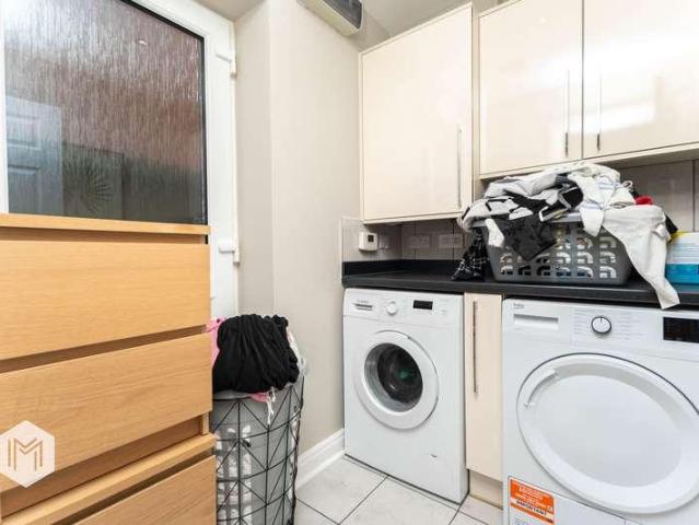 House for sale in Heaton, Lee Bank
