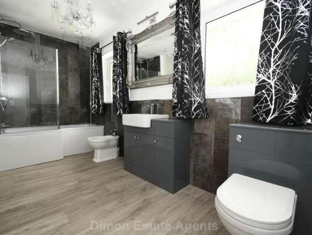 House for sale in Woodcot, Middlecroft