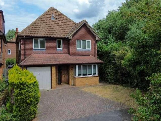 House for sale in Twyford
