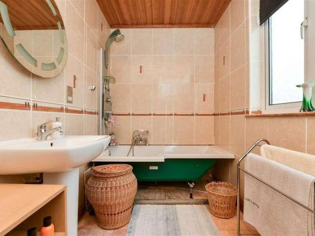 House for sale in Palm Bay, Acol