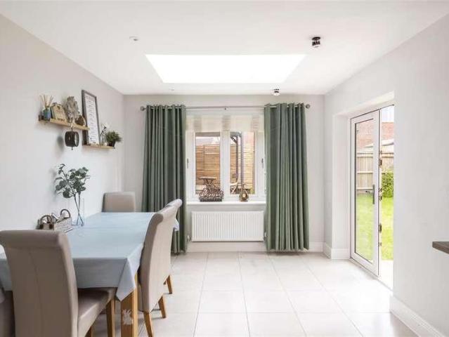 House for sale in Greenfields, Red Hill