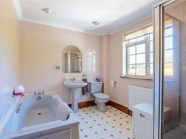 House for sale in Pouchen End, Hertfordshire